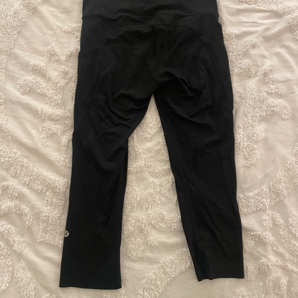 Lululemon Black Fast and Free Crop 19” Leggings - Picture 4 of 9